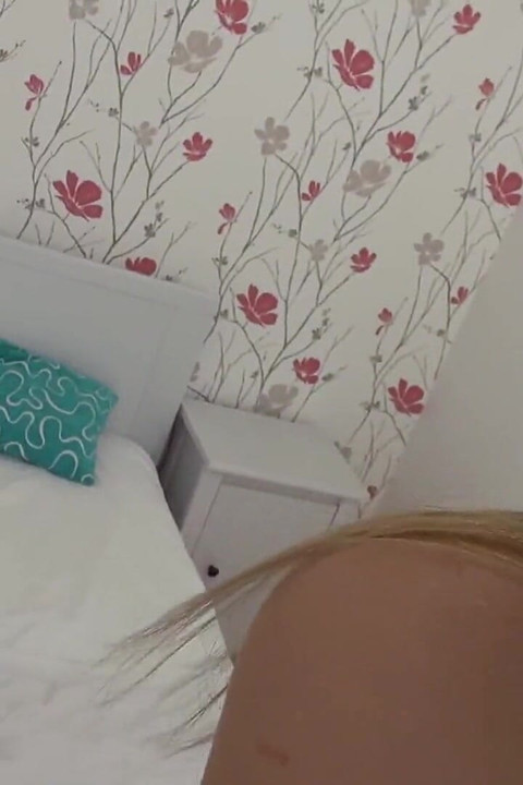 127 - 01 Babe Fucks for Creampie