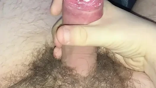Boşalana kadar yarağımı mastürbasyon yapıyorum