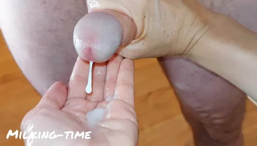 Technique de branlette: polissage de la bite. Montage de massage du gland avec triple éjaculation (temps de traite)