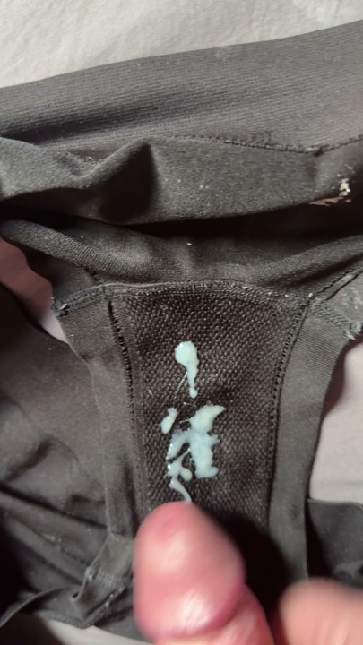 Cumming in black panties
