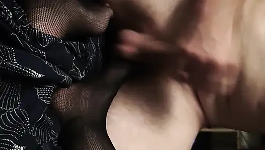 Массаж хвоста моей обувью