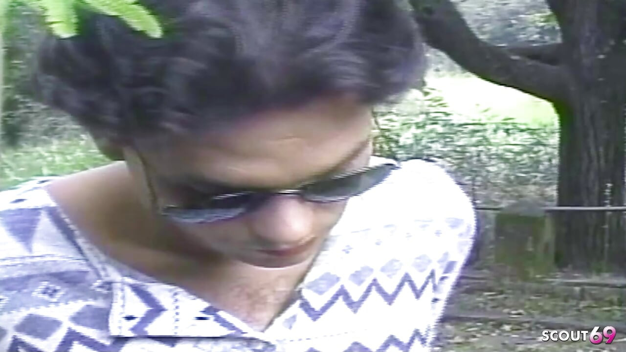 Λατίνα πασχαλίτσα γαμιέται για πρώτη φορά με πρωκτικό από άντρα σε εξωτερικό χώρο