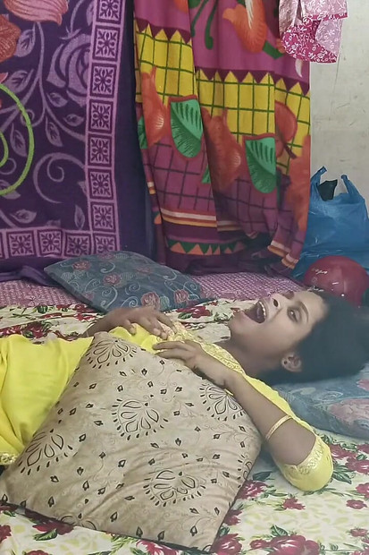 Cute Desi Village Beautiful Girl Fucked