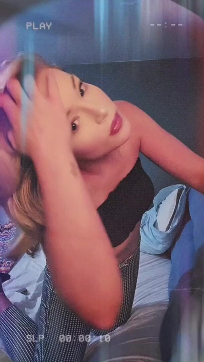 EllaSnow video