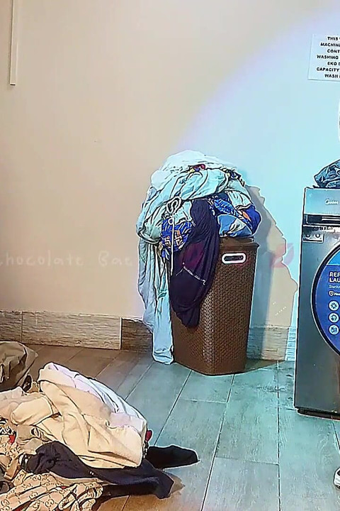 Sit Down Sir While I Twerking My Phat Ass in Your Face Before Madam Cums Back