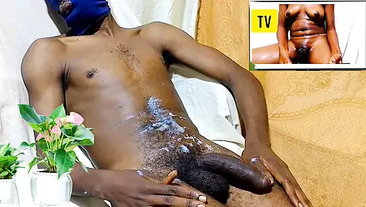 Как я получил сперму много раз наблюдая мокрую горячую киску мастурбирует, Она меня разочаровала, и я решила поставить себе настроение