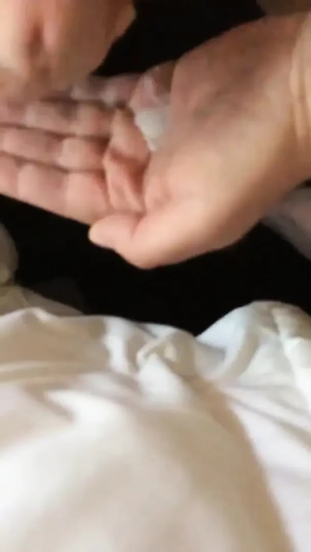 Just a gay man jerking cummies out of his penis