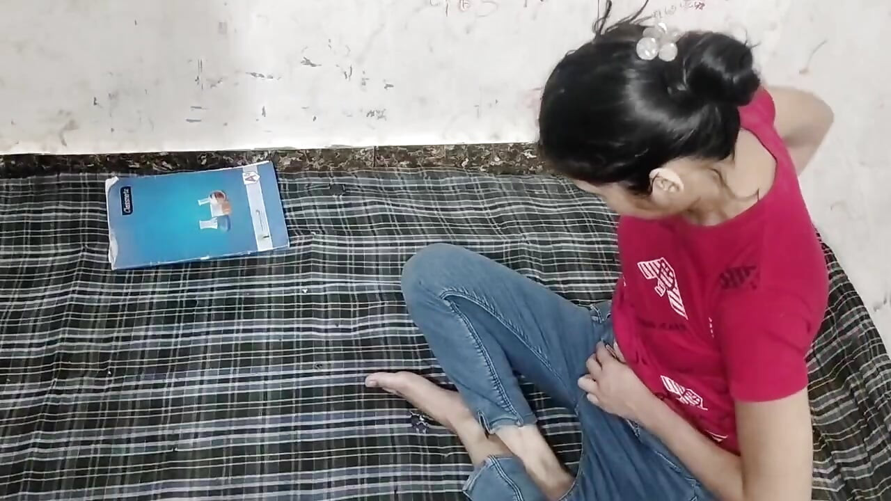Teacher ko fees nhi dene par sir ne meri jabar dasti chut mari