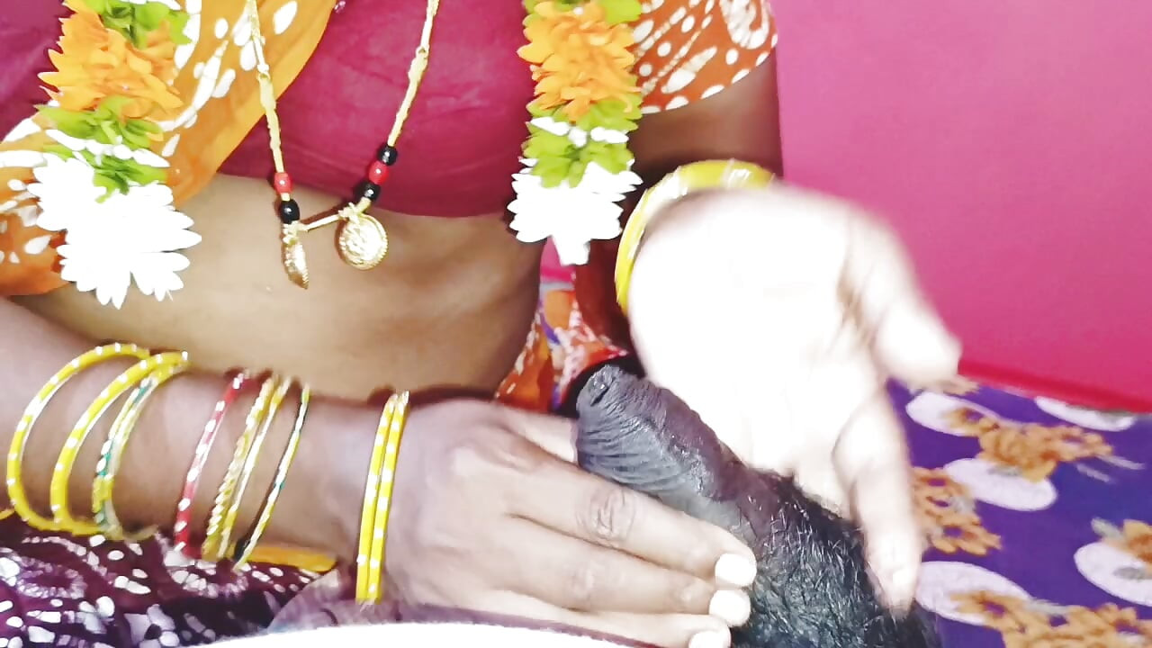 Indian Beautiful Saree Stepmom Fucking Stepson Telugu Dirty Talks.