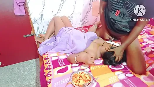 Ibu rumah tangga Tamil mergokin abang iparnya lagi nonton diam-diam saat lagi mandi dan lanjut menggodanya - audio lengkap bahasa tamil