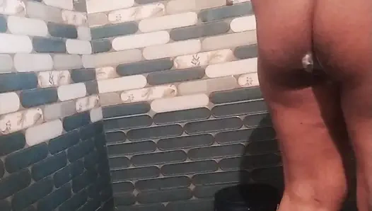 Indian desi bhabhi bathroom chan koreche