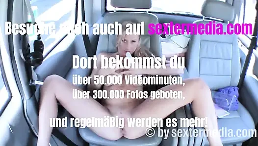 Pirang menunjukkannya di taksi Uber