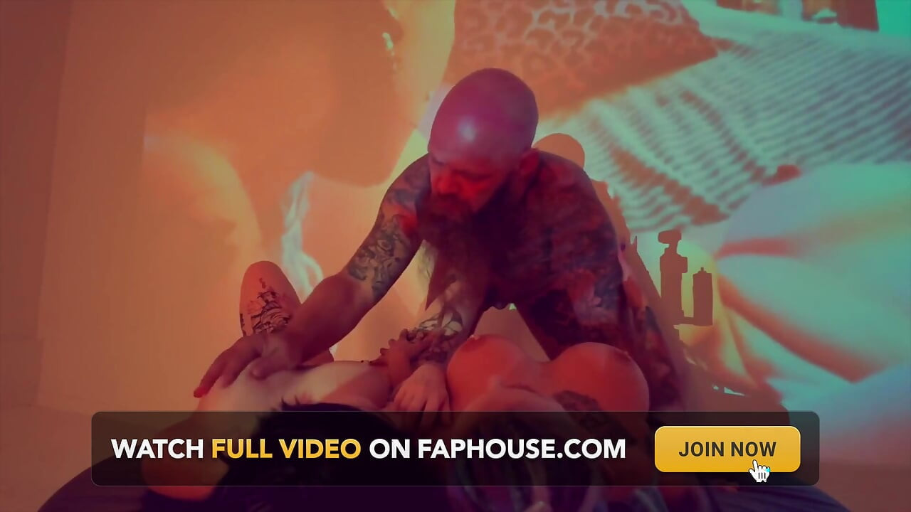 Hot Threesome with My Big Tattooed Daddy and Small Emo Chick