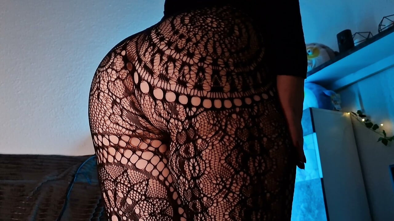 Thicc Ass in Tights - Monari