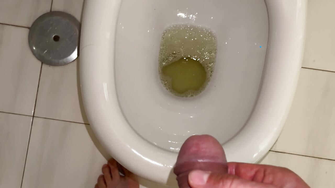 Lång Piss, Svart Underkläder & Cumshot - Helkroppsvy på Semester