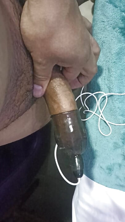 I make my dick grow with my sex toy machine.