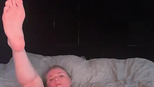 Tonton video masturbasi dan crot untukmu