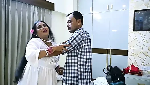 Penari bugil india dientot sama pelanggan di kamar hotel