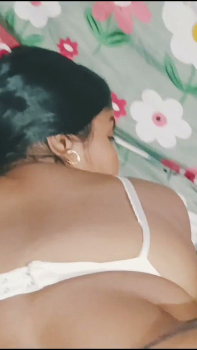 Xx Sexy Hote video's Bangladesh Bhabhi | Clip 1