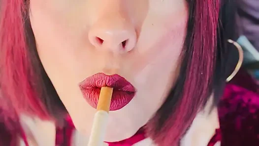 Velvet und Zigaretten! Tina Snua Kette raucht 2 Cork 100 Zigaretten - Driftende OMI OME Snaphals-Raucher