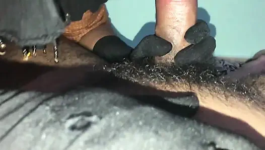 Gadis muslim India berhijab lagi asik nyepong kontol sampai dicrot di dalam