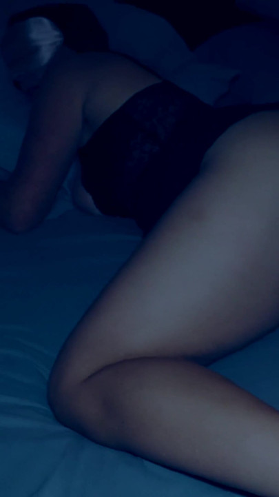 Stepmom’s Special Surprise Anniversary Present!