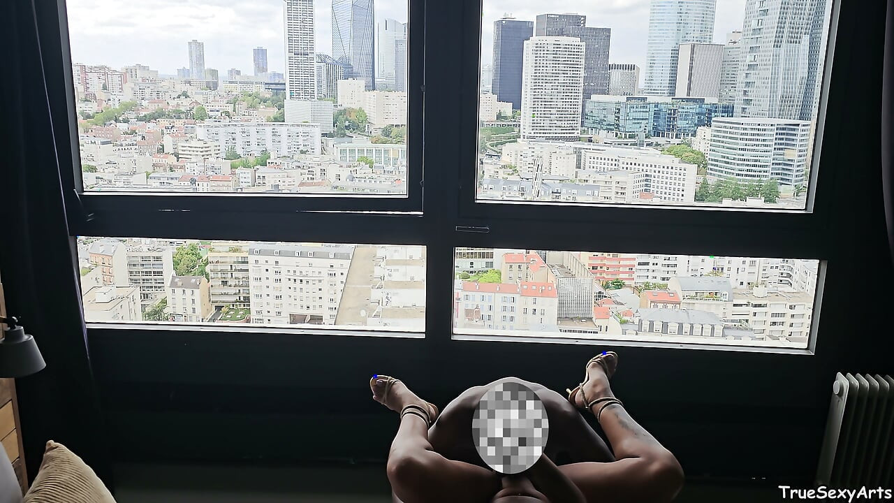 Molly Lollipop 4K 🍭 Portugese neukt haar vriendje in de grote Suite