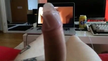 Mai multe cu pula mea, un prezervativ și porno