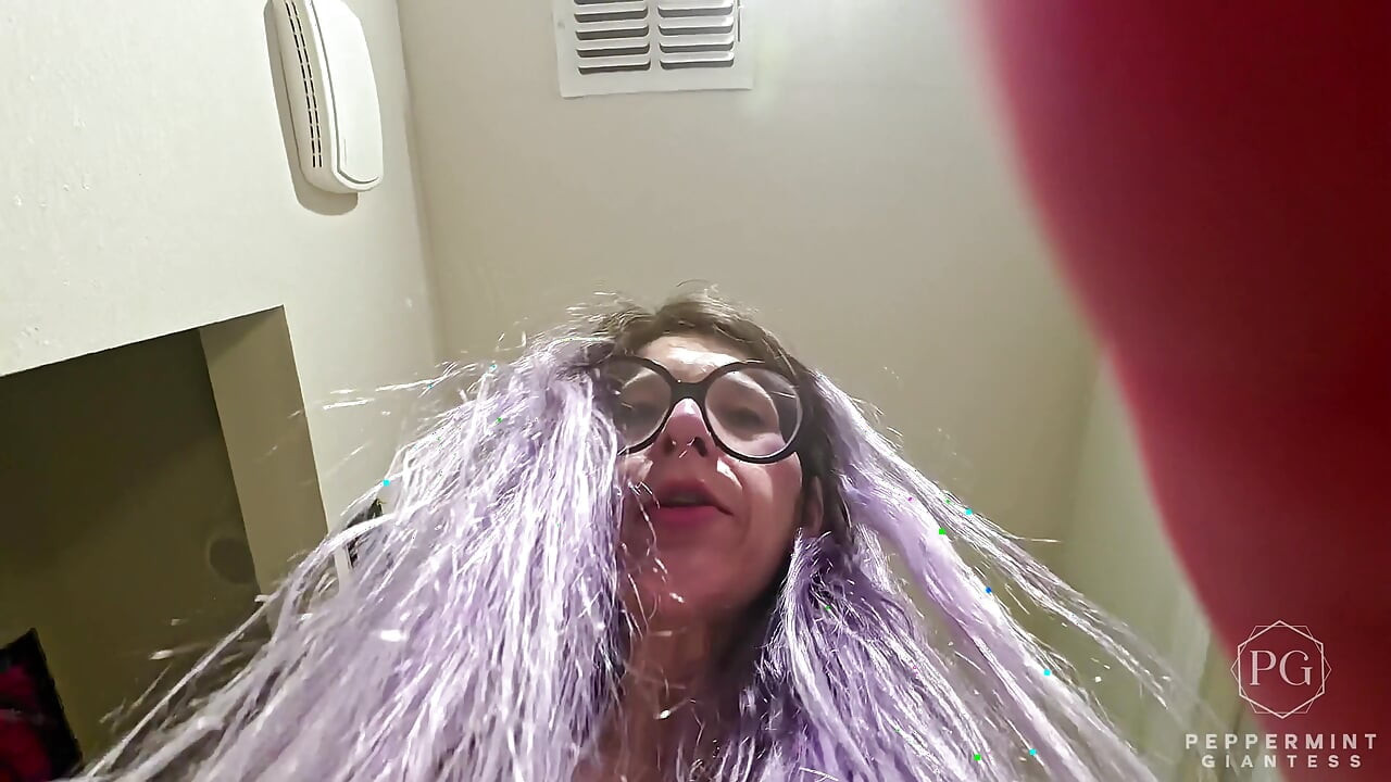 6'7 Stepmommy Owns Her Pathetic Short Loser - Giantess POV Humiliation Lift and Carry