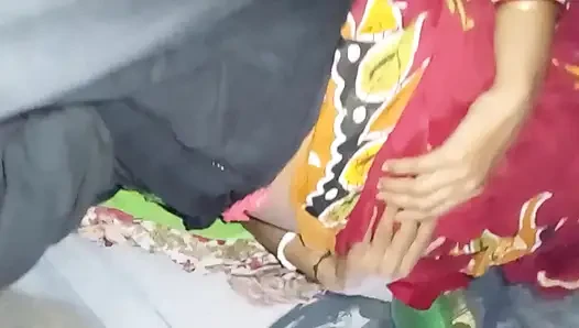 Village aunty ke sath romantic Bhari desi chudai
