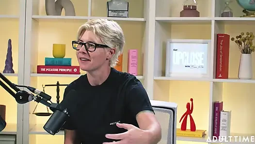 Khloe Kingsley Squirting on Camera & Red Flags | the Adult Time Podcast