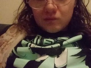Sometransgirl957 (MTF, 20) мастурбирует в шарфе