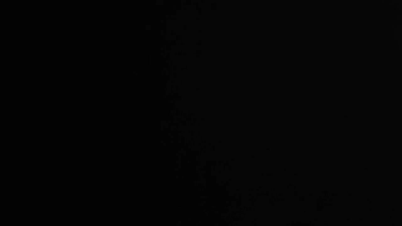 Mica prințesă în pijamale Unicorn suge pula!