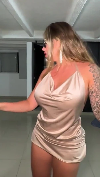Spectacular moment from "Sexy and slutty real estate agent fucks her client - SARA BLONDE"