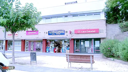 Sasha Jones: İtaatkar genç karışık yarış Sasha Jones yatağımda, fışkırtarak iyi bir sikiş için