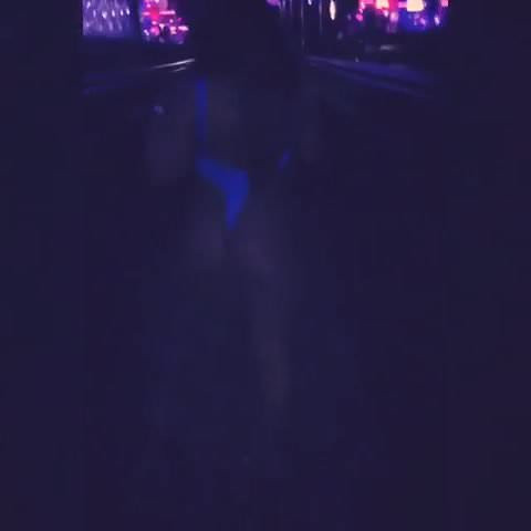 She Walking