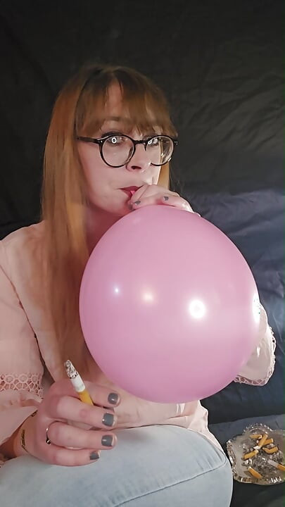 Smoking Fetish and Balloons - How much smoke is in my lungs?