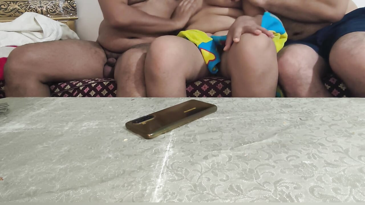 אישה ערבייה משתפת עם חבר סקס חובבני אמיתי
