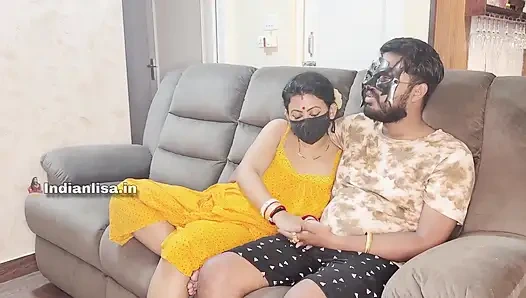 Üvey oğul yalnız üvey annesini doğum gününde sikiyor