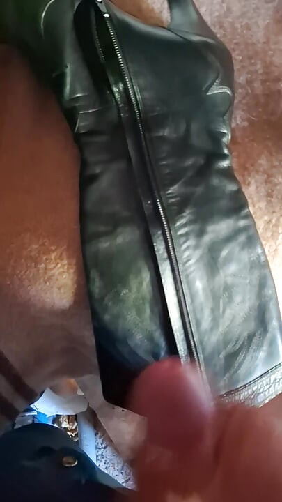 Cum on boots