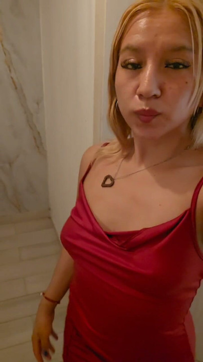Just filmed a fresh solo moment, simple, bold, and all about feeling confident in my own skin. Enjoy the vibe!