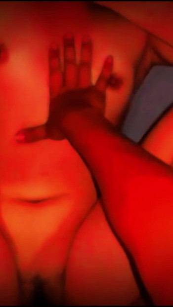 M-am dus la casa surorii mele vitrege Kitty și m-a lăsat să mă joc cu păpușile sexuale ale surorii ei vitrege în provincia Kampong Cham (1 | Clip 1