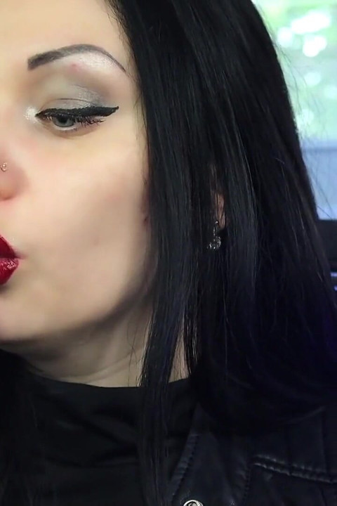 Cum to my big lips and hookah smoke!