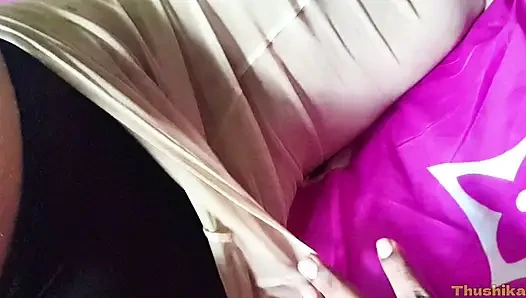 Thushika ateşli kız sert domaltılarak sikiliyor ve misyoner pozisyonunda sikiliyor