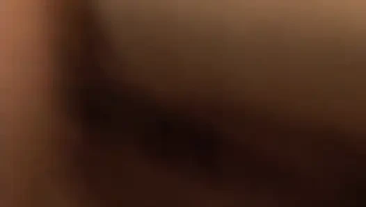 Tante seksi rambut merah dengan toket besar lagi asik jilat memek