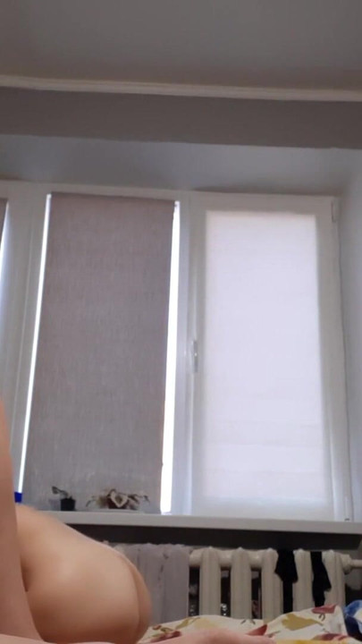 Nezaboravan trenutak iz filma "Naša strejt cura naizmjence kuša naše pičke po prvi put"