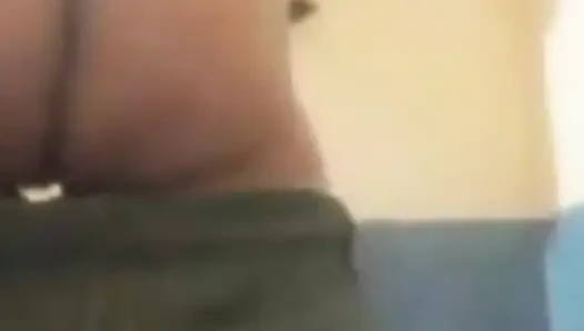 Одна девушка