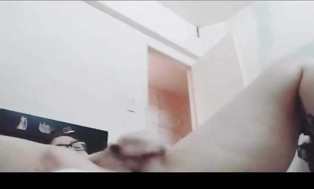Kızıl saçlı çift ampute mastürbasyon yapıyor