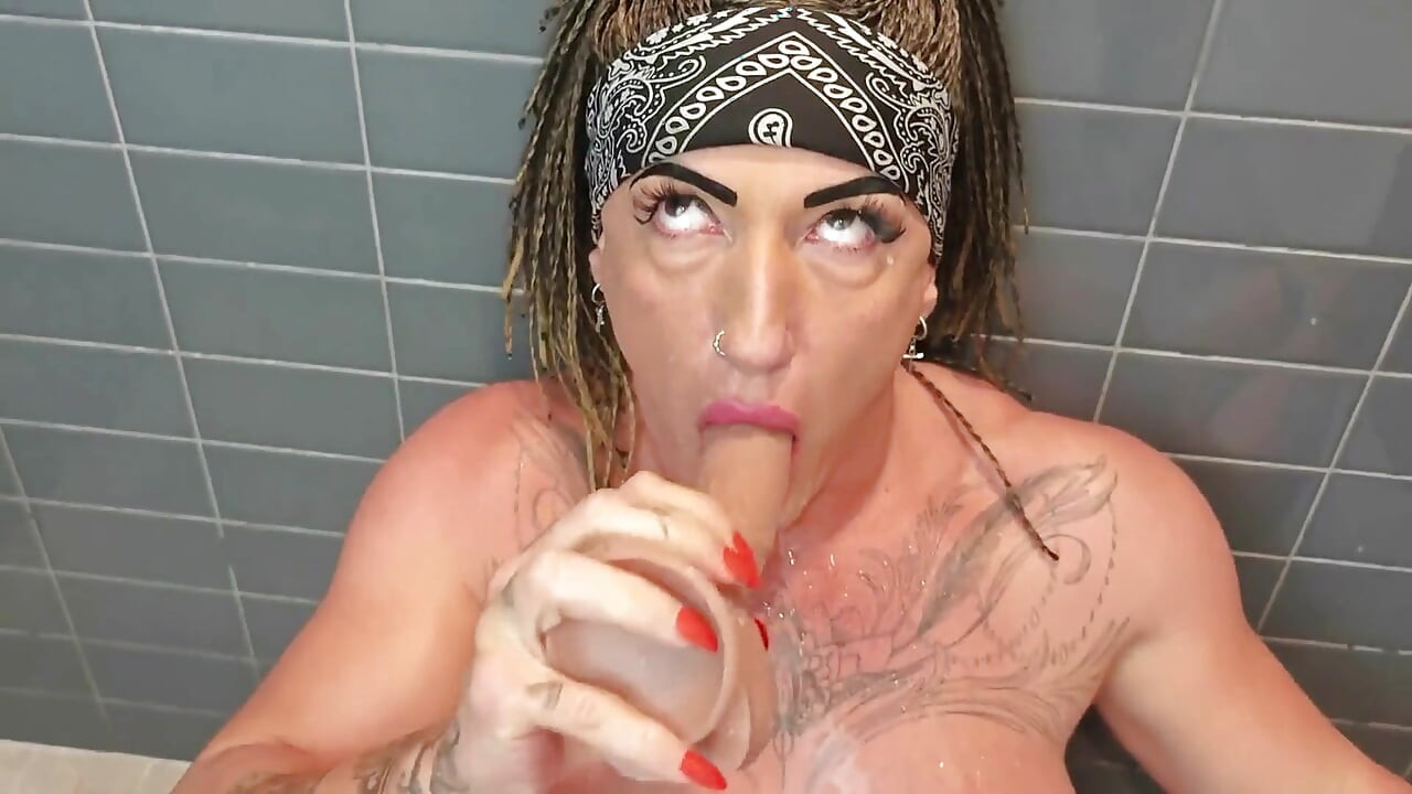 Tejben fürödve baszom