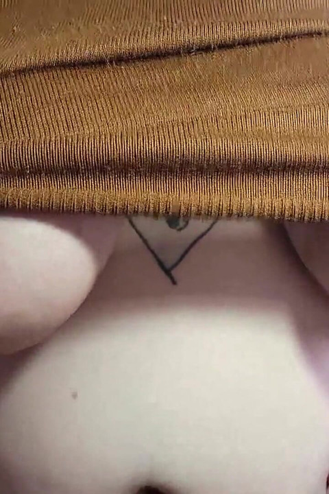 It's so Cold but I Want to Show You My Saggy Boobs